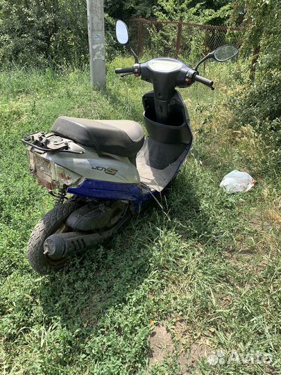 Скутер JoyS 50 кубов