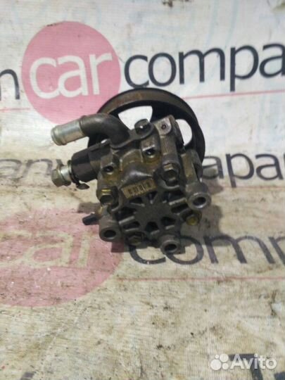 Насос гидроусилителя руля Toyota Avensis 1AZ