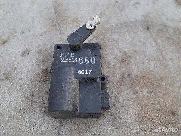 Привод заслонки отопителя Mitsubishi Galant 7