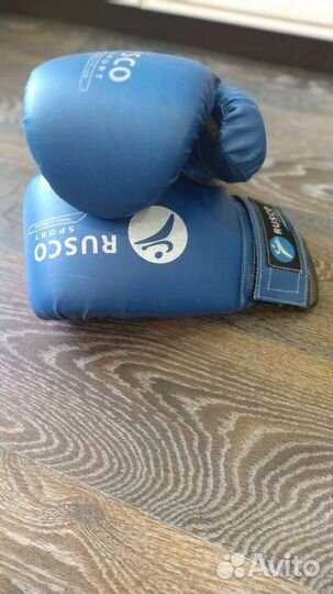 Боксерские перчатки