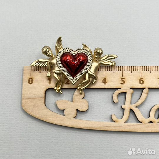 Брошь сердце