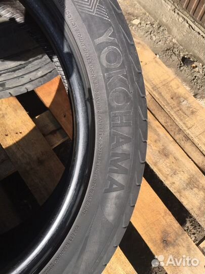 Yokohama Advan Sport V105 235/50 R19