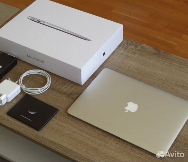 Apple macbook air 13 М3 2019 экран разбит