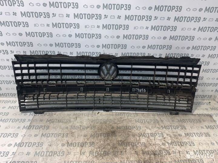 Решетка радиатора Volkswagen Transporter 2.4 TDI
