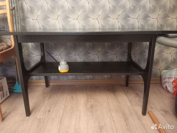 Журнальный столик