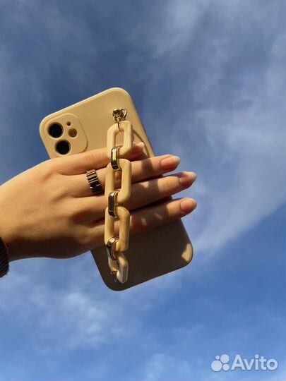 Чехол на iPhone 11