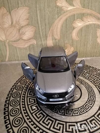 Игрушка Машинка vesta