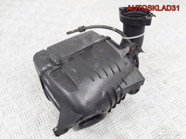 Корпус воздушного фильтра VW Caddy 3 1F0129607