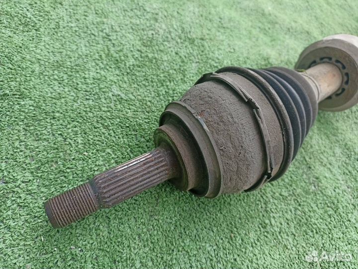 Полуось (привод) передний правый Renault Logan