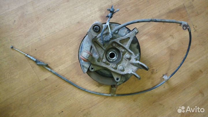 Ступица кулак задний правый subaru tribeca