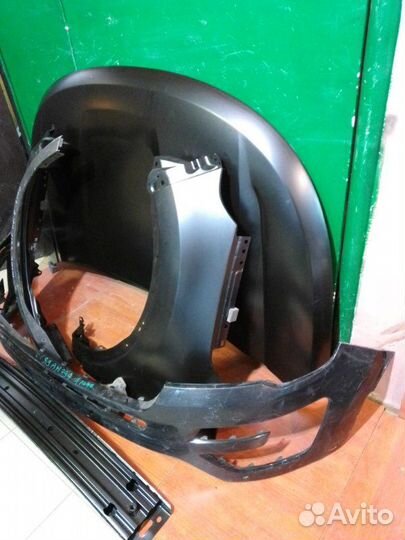 Передняя часть передняя Ford Explorer 5 U502