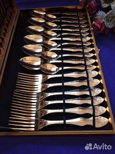 Столовые приборы Италия. оригин в кейсе 12/36 пр
