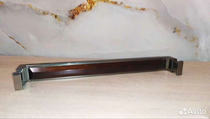 Вешалка настенная