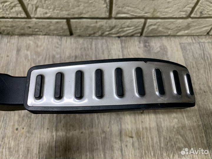 Porsche Cayenne S 958 Педаль газа