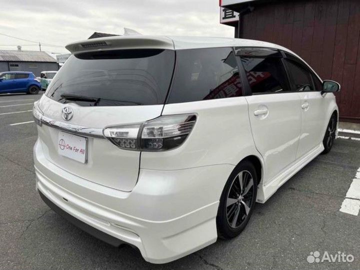 Toyota Wish 1.8 CVT, 2015, 32 560 км