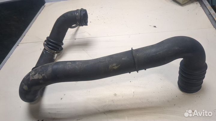 Патрубок воздушного фильтра Renault Master