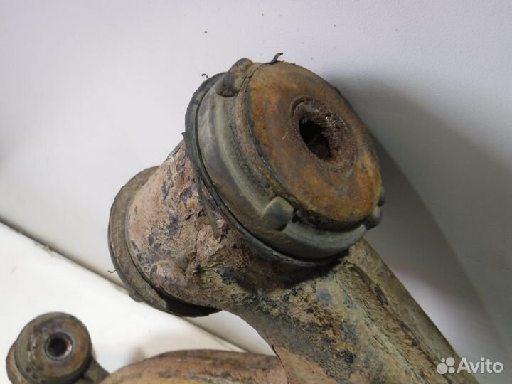 Рычаг передний нижний правый Mercedes-Benz W124