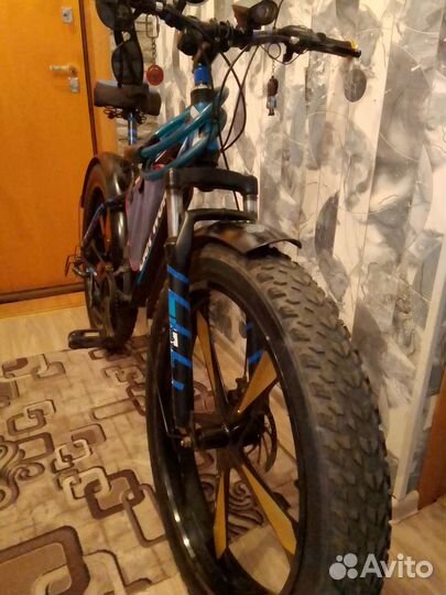 Велосипед фетбайк на литых дисках