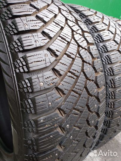 Gislaved Nord Frost 200 215/55 R16