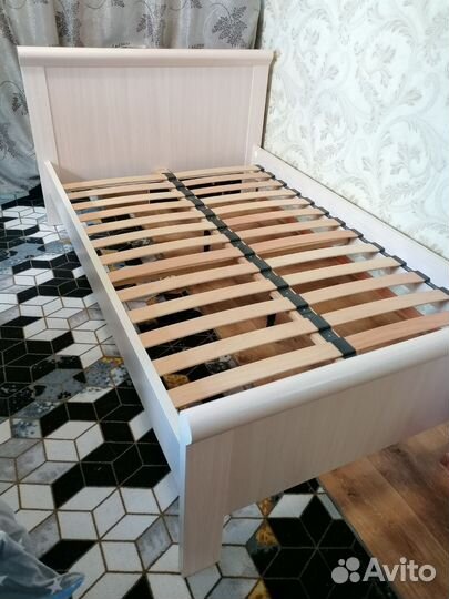 Кровать с матрасом Lazurit
