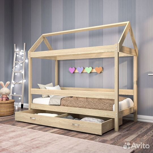 Кровать домик массив сосны