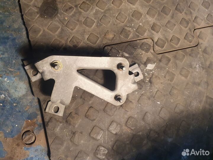 Кронштейн круиза BMW E39