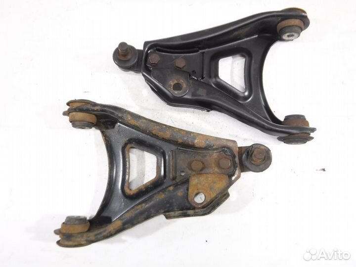 Рычаг передний Renault Kangoo