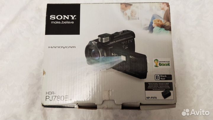 Видеокамера sony HDR-PJ780E с штативом
