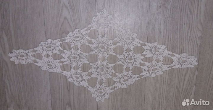 Салфетка, вязаная крючком. 63х31,5 см
