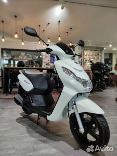 Скутер Peugeot Kisbee 50