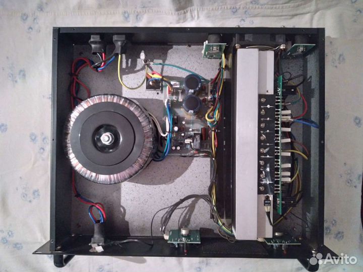 Усилитель мощности soundking AA 1000 J