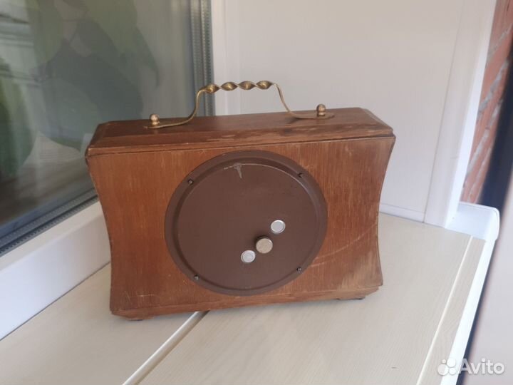 Часы настольные механические СССР весна