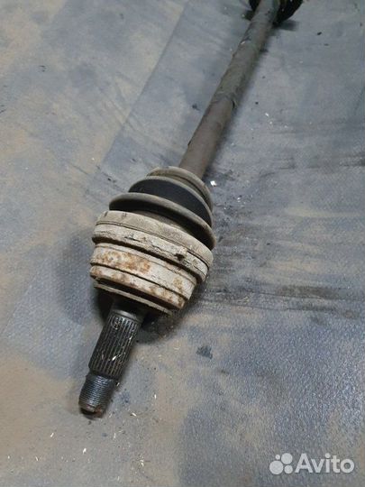 Привод, полуось передний правый Honda Ascot Innova