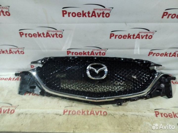 Решетка радиатора передняя Mazda Cx-5 2017