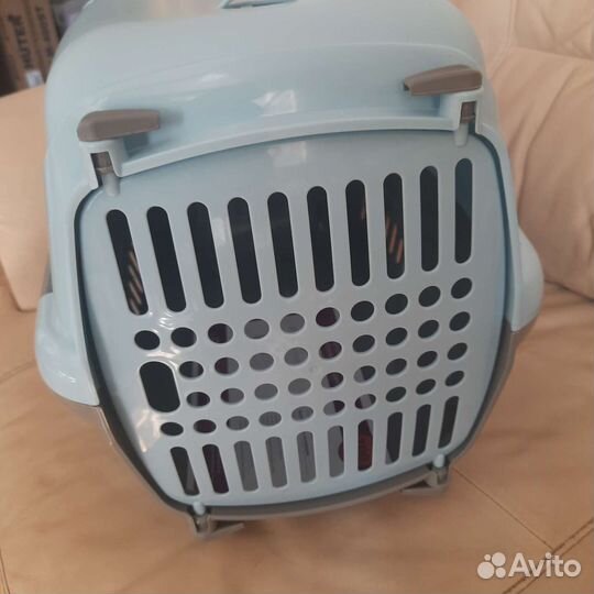 Переноска пластиковая кошке/собаке