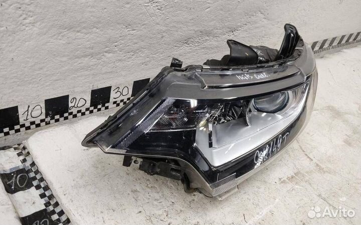 Фара левая Mitsubishi Outlander