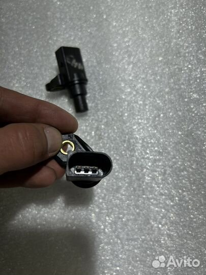 Датчик коленвала BMW 7 E65