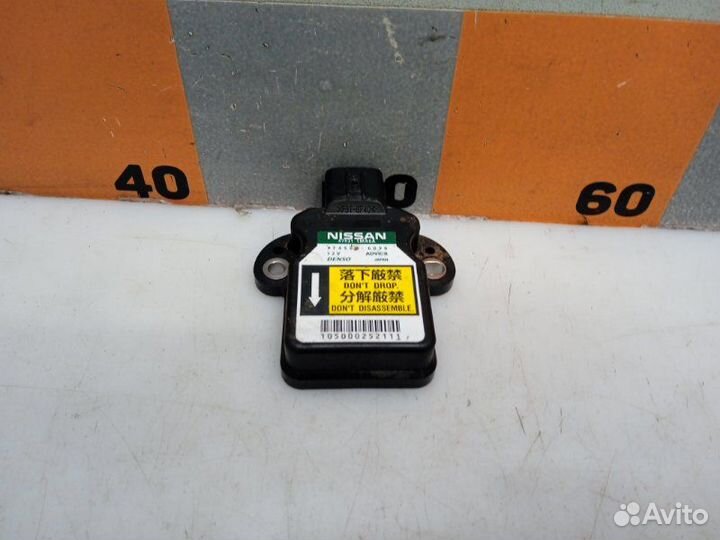 Датчик ускорения Nissan Patrol Y62 5.6 2010