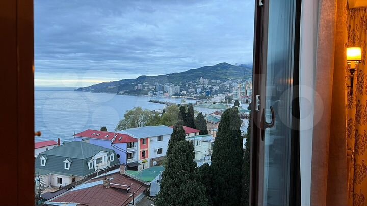 2-к. квартира, 78 м², 3/6 эт.