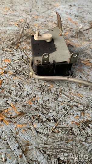 Моторчик заслонки печки Mazda 626 GE (1991 - 1997)