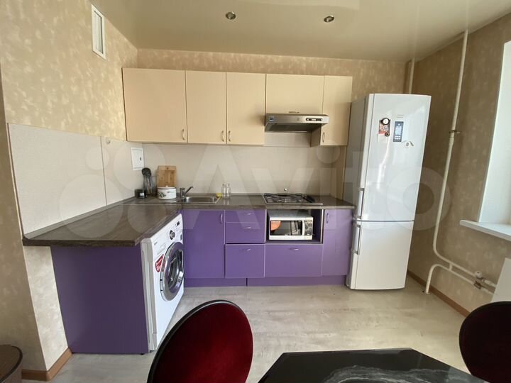 2-к. квартира, 61 м², 4/9 эт.