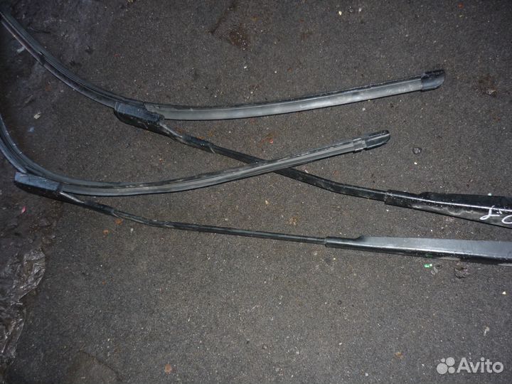 Поводок дворников Пежо 308