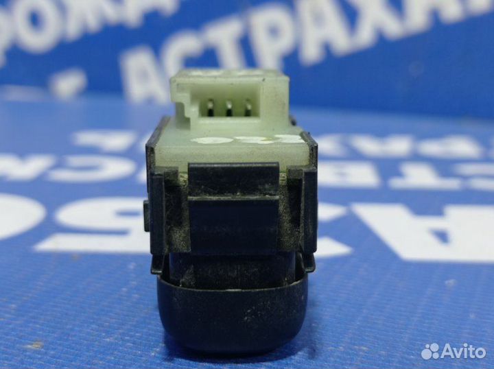 Кнопка стеклоподъемника Mercedes-Benz W220 седан