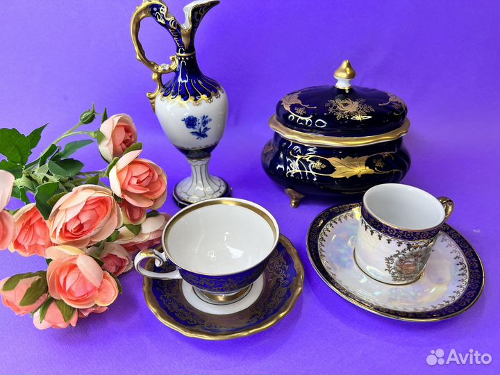 Фарфоровые синие кофейные чашки с тарелками гдр