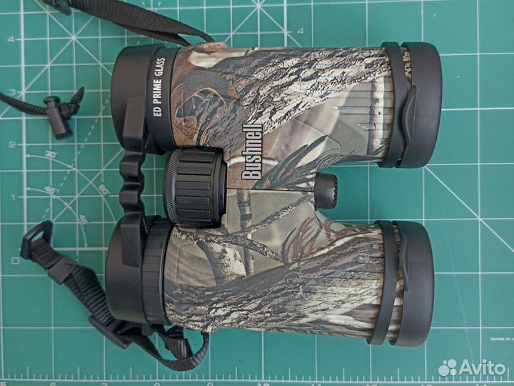 Бинокль Bushnell Legend Ultra HD