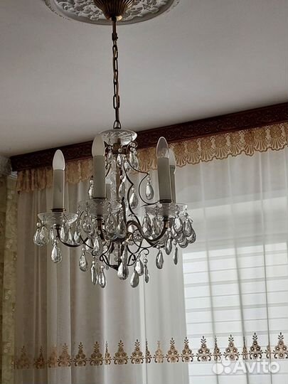 Хрустальная люстра