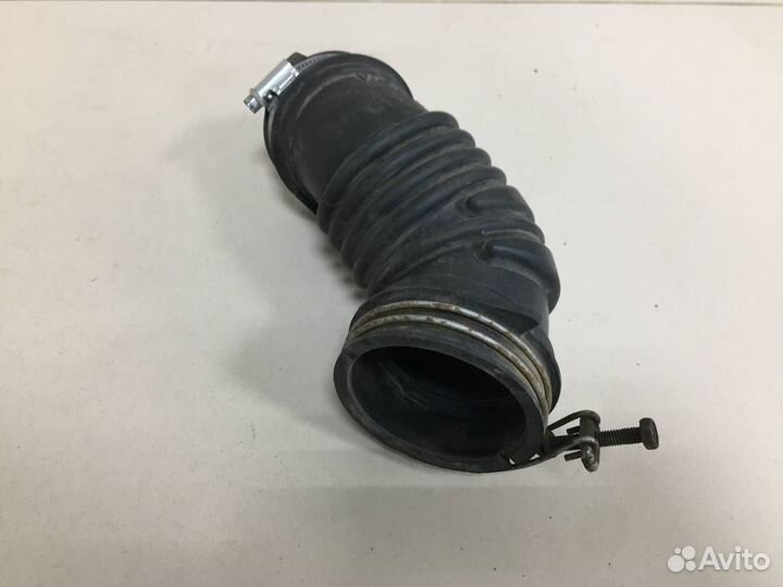 Патрубок воздушного фильтра Toyota Corolla E150 20