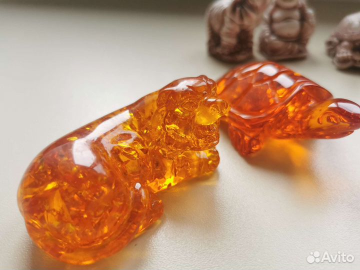 Фигурки из натуральной смолы