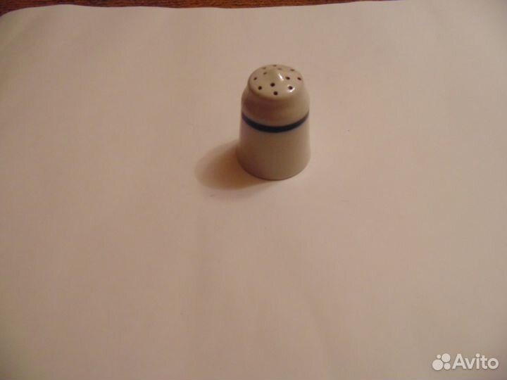 Фарфоровая солонка СССР 