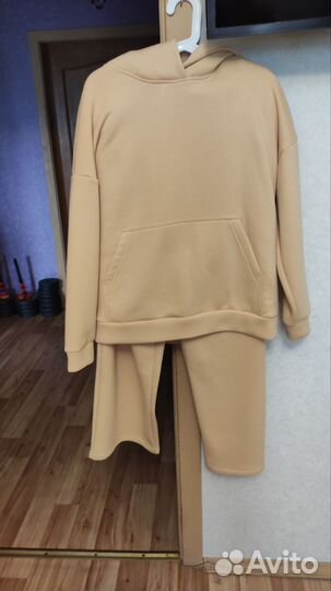 Спортивный костюм женский